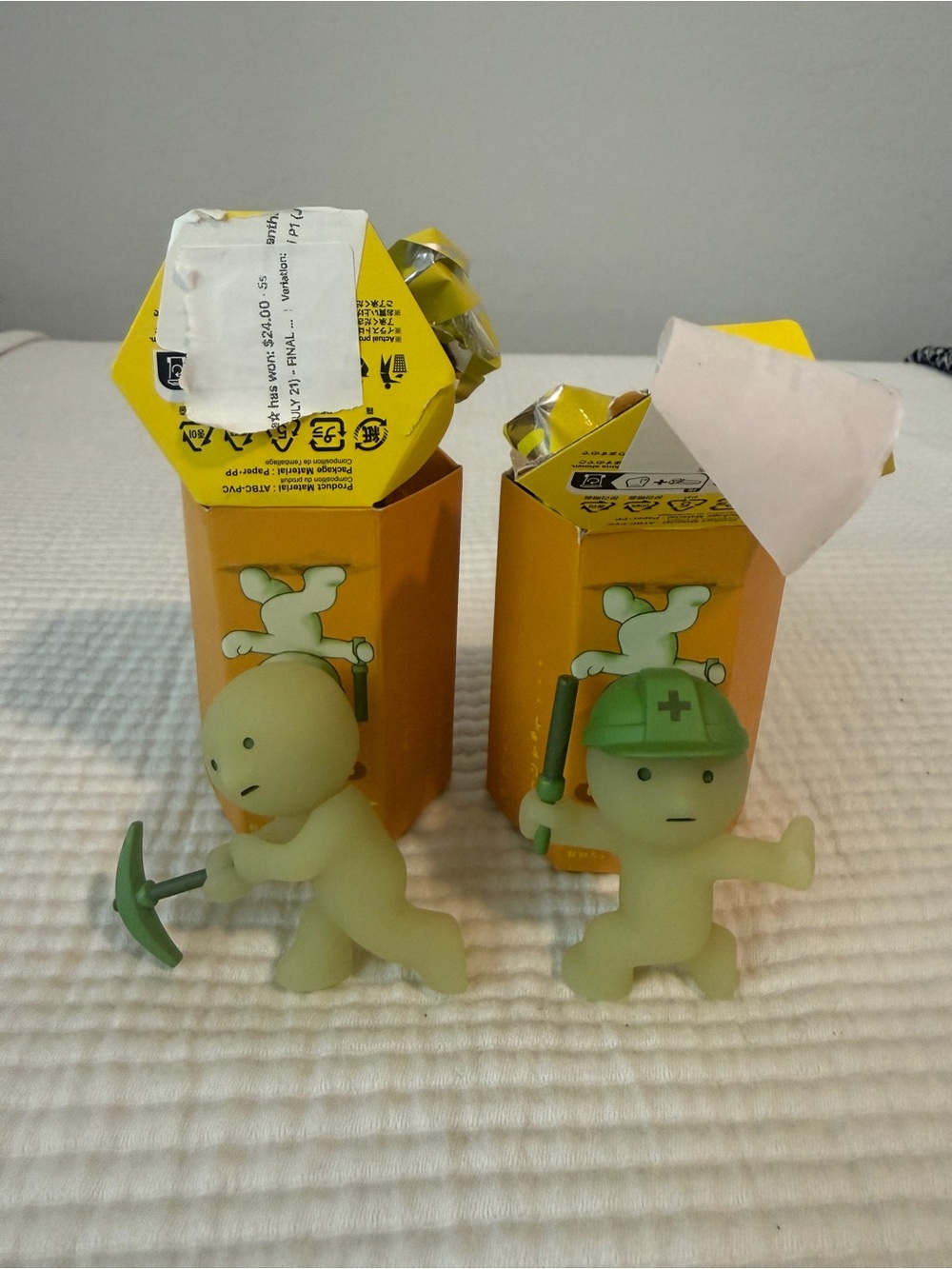 Set of two (2) SMISKI Construction Series Figurines Glow in the Dark w/Boxes